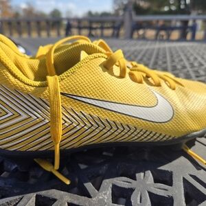 NIKE Youth Size 2.5 Neymar Vapor 12 Academy Soccer Futbol Cleats Shoes Yellow